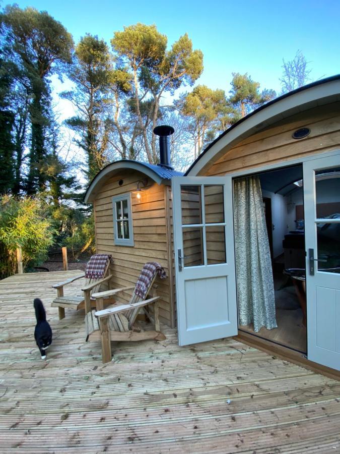 Chez Maurice Luxury Shepherds Hut With Bath And Hot Tub Kelling エクステリア 写真