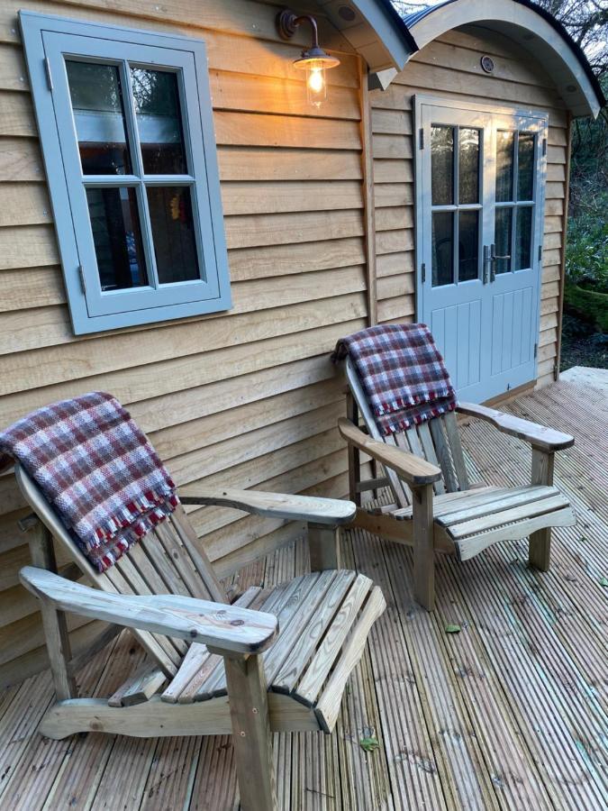 Chez Maurice Luxury Shepherds Hut With Bath And Hot Tub Kelling エクステリア 写真