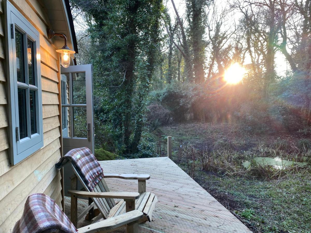 Chez Maurice Luxury Shepherds Hut With Bath And Hot Tub Kelling エクステリア 写真